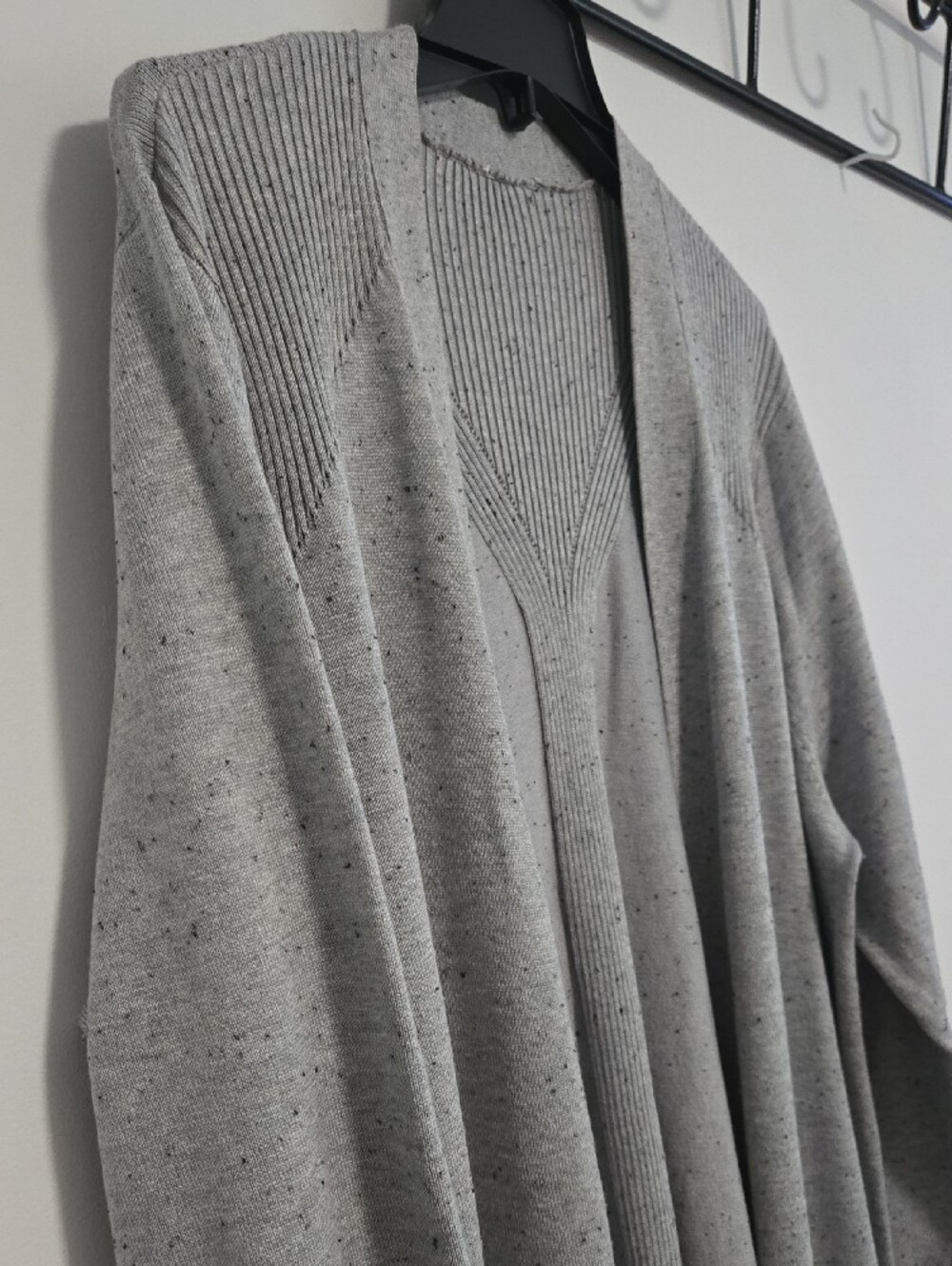 Light Gray Open-Front Women's Cardigan Sweater / Size 2X - Picture 3 of 8